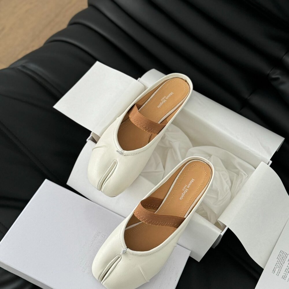 Maison Margiela MM6 split-toe shoes